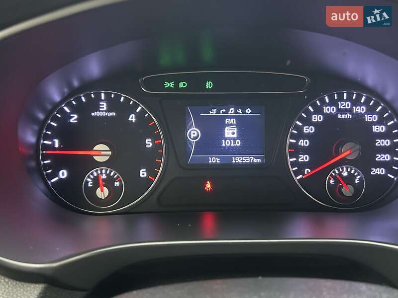 Внедорожник / Кроссовер Kia Sorento 2015 в Одессе