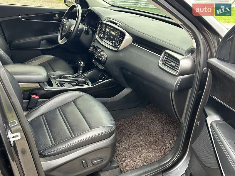 Внедорожник / Кроссовер Kia Sorento 2015 в Одессе