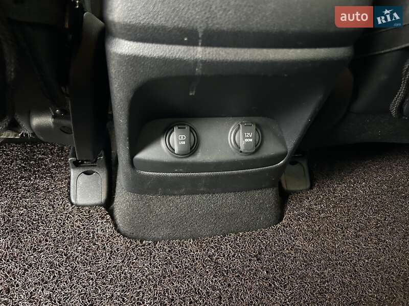 Внедорожник / Кроссовер Kia Sorento 2015 в Одессе