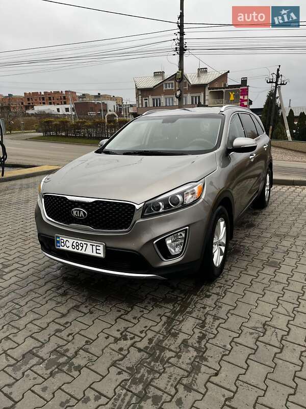 Позашляховик / Кросовер Kia Sorento 2016 в Чернівцях