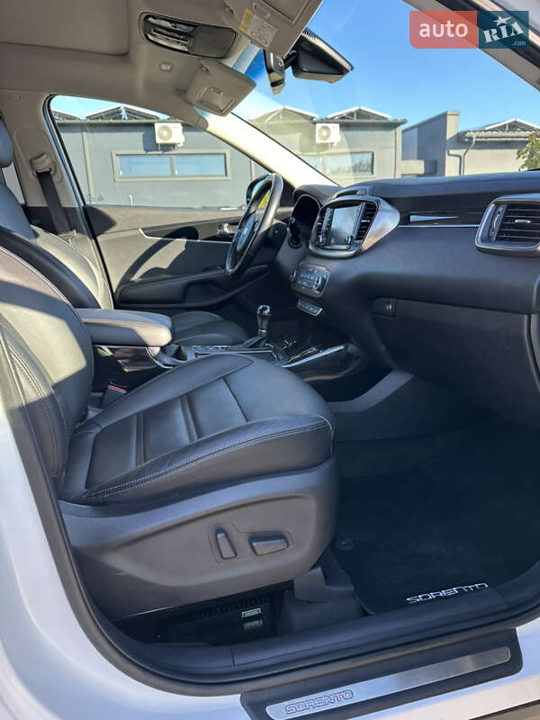 Внедорожник / Кроссовер Kia Sorento 2016 в Луцке фото 14 Внедорожник / Кроссовер Kia Sorento 2016 в Луцке