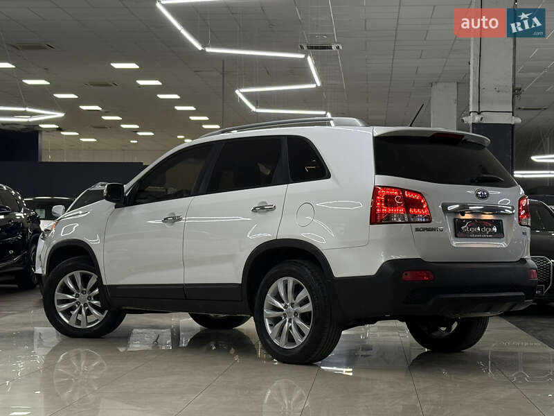 Позашляховик / Кросовер Kia Sorento 2011 в Миколаєві