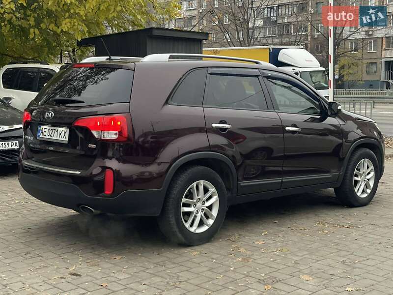 Позашляховик / Кросовер Kia Sorento 2013 в Дніпрі