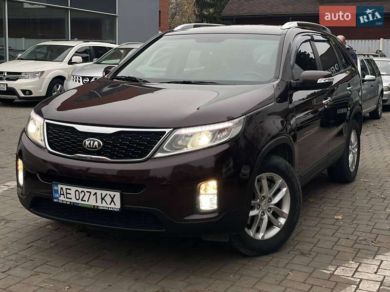 Позашляховик / Кросовер Kia Sorento 2013 в Дніпрі