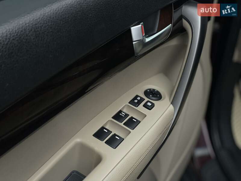 Позашляховик / Кросовер Kia Sorento 2013 в Дніпрі