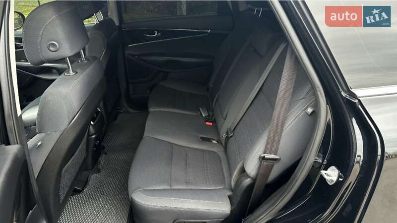 Позашляховик / Кросовер Kia Sorento 2016 в Калуші фото 17 Позашляховик / Кросовер Kia Sorento 2016 в Калуші