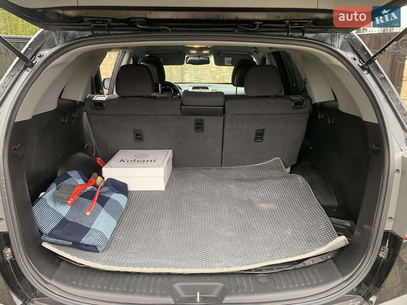 Позашляховик / Кросовер Kia Sorento 2011 в Надвірній