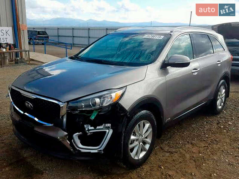 Позашляховик / Кросовер Kia Sorento 2016 в Дніпрі