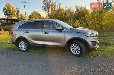 Внедорожник / Кроссовер Kia Sorento 2016 в Днепре