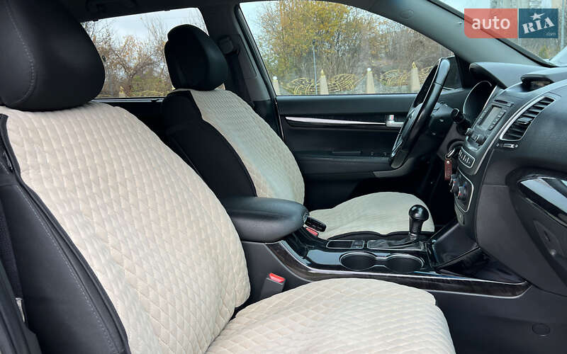 Внедорожник / Кроссовер Kia Sorento 2014 в Львове фото 18 Внедорожник / Кроссовер Kia Sorento 2014 в Львове