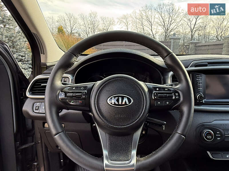 Внедорожник / Кроссовер Kia Sorento 2015 в Стрые