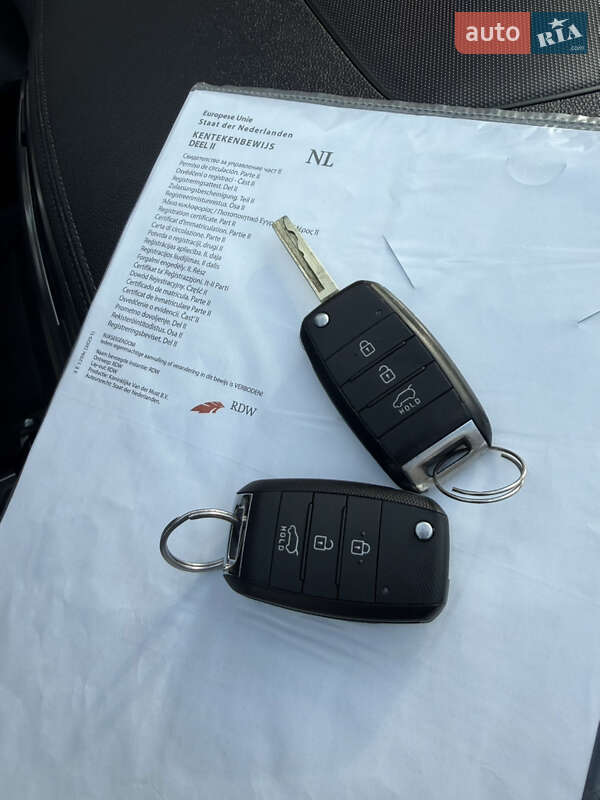 Внедорожник / Кроссовер Kia Sorento 2015 в Стрые