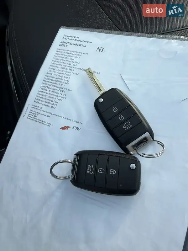 Внедорожник / Кроссовер Kia Sorento 2015 в Стрые документ