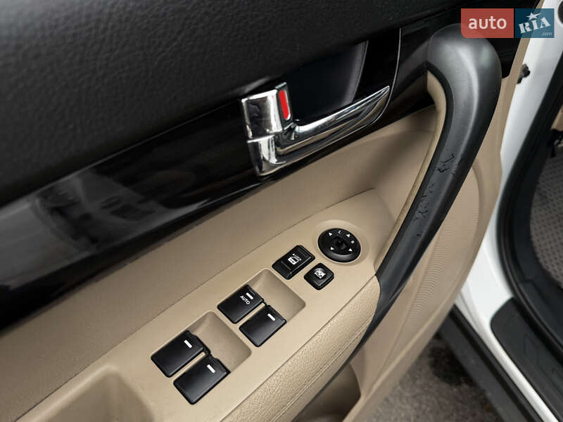 Внедорожник / Кроссовер Kia Sorento 2010 в Одессе фото 15 Внедорожник / Кроссовер Kia Sorento 2010 в Одессе