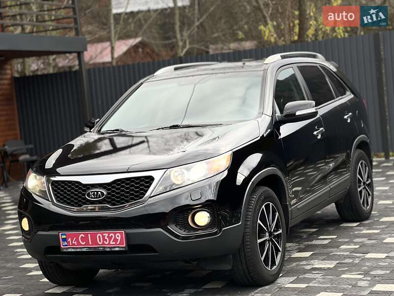 Позашляховик / Кросовер Kia Sorento 2012 в Ужгороді