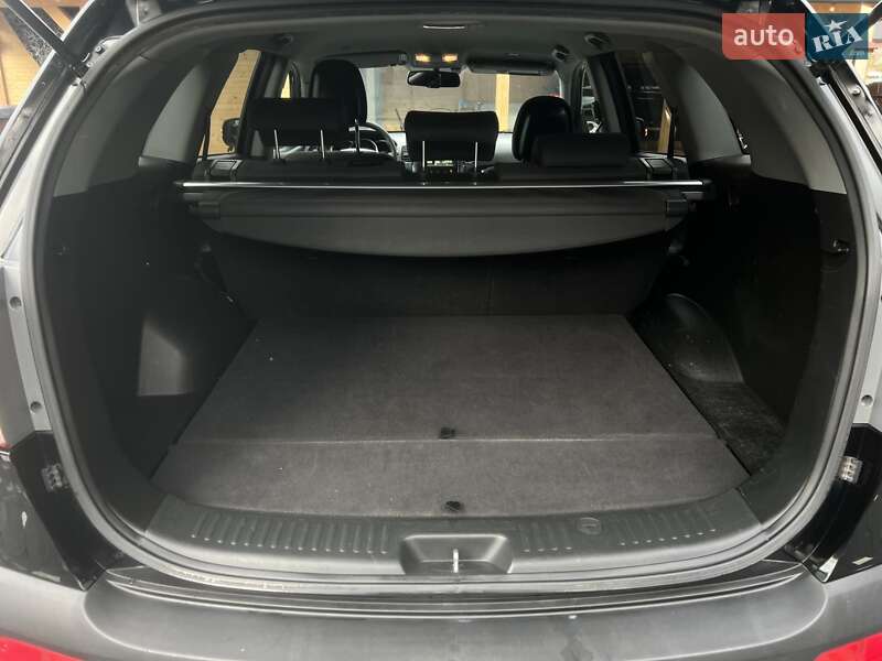 Позашляховик / Кросовер Kia Sorento 2012 в Ужгороді