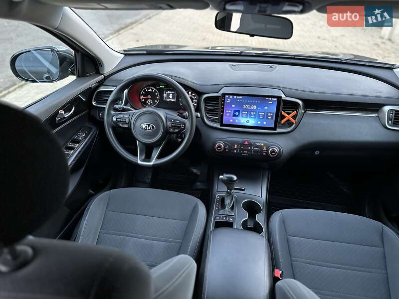 Позашляховик / Кросовер Kia Sorento 2017 в Одесі фото 20 Позашляховик / Кросовер Kia Sorento 2017 в Одесі