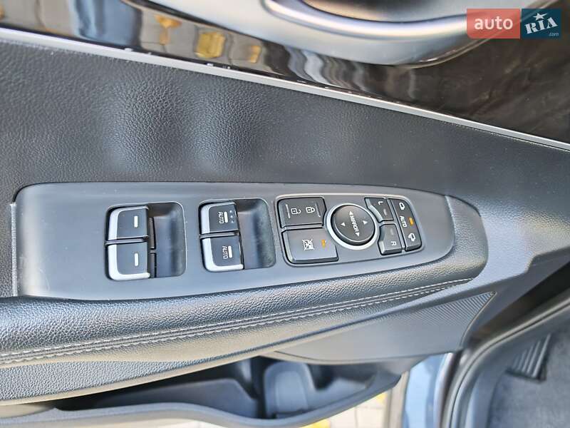 Позашляховик / Кросовер Kia Sorento 2016 в Могилів-Подільському фото 48 Позашляховик / Кросовер Kia Sorento 2016 в Могилів-Подільському