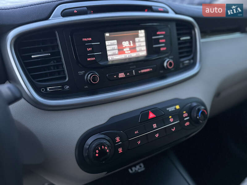 Внедорожник / Кроссовер Kia Sorento 2015 в Владимире фото 64 Внедорожник / Кроссовер Kia Sorento 2015 в Владимире