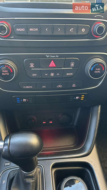 Внедорожник / Кроссовер Kia Sorento 2013 в Калуше