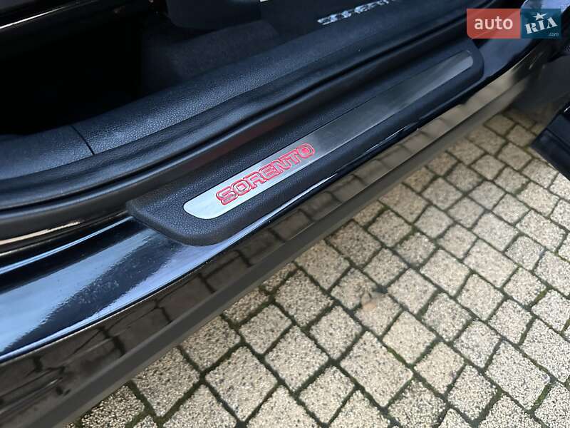 Внедорожник / Кроссовер Kia Sorento 2015 в Хмельницком