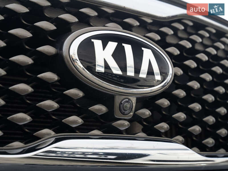 Внедорожник / Кроссовер Kia Sorento 2015 в Одессе