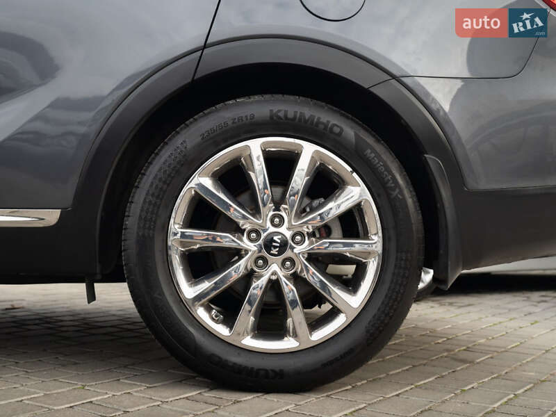 Внедорожник / Кроссовер Kia Sorento 2015 в Одессе