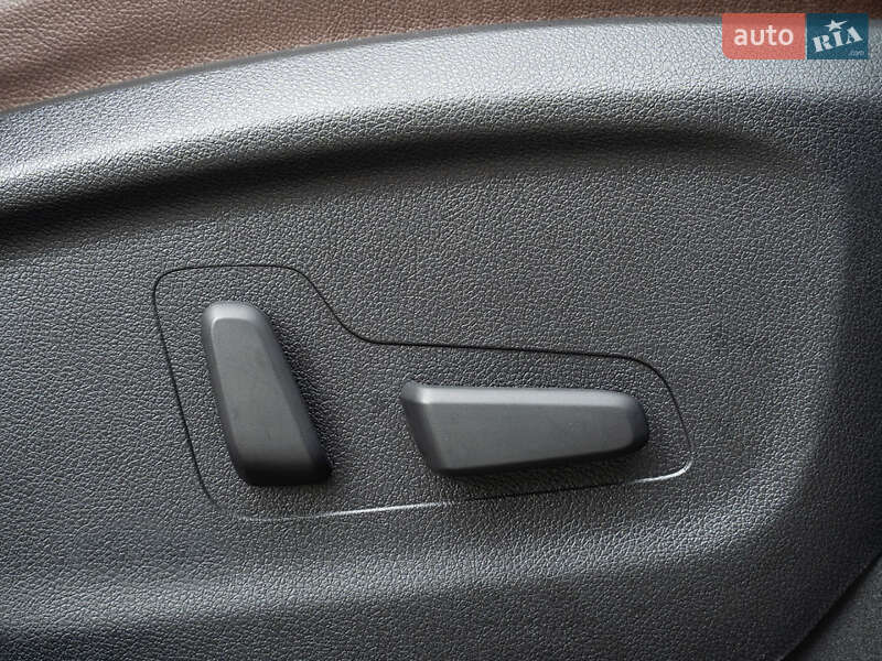 Внедорожник / Кроссовер Kia Sorento 2015 в Одессе