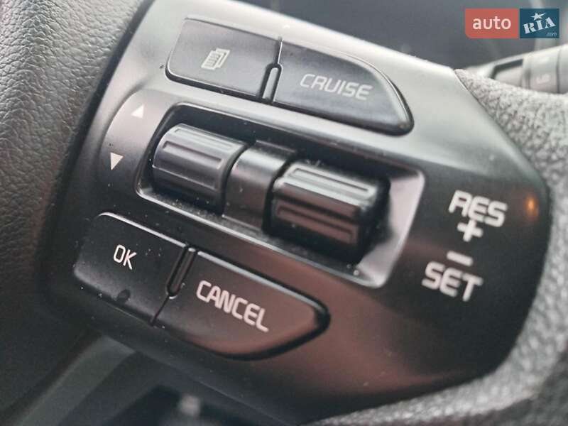 Внедорожник / Кроссовер Kia Sorento 2015 в Львове фото 13 Внедорожник / Кроссовер Kia Sorento 2015 в Львове