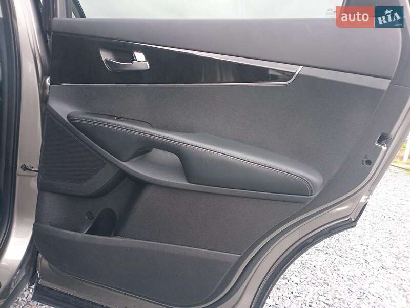 Внедорожник / Кроссовер Kia Sorento 2015 в Львове фото 24 Внедорожник / Кроссовер Kia Sorento 2015 в Львове