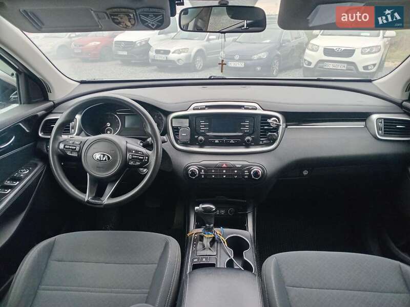 Внедорожник / Кроссовер Kia Sorento 2015 в Львове фото 33 Внедорожник / Кроссовер Kia Sorento 2015 в Львове