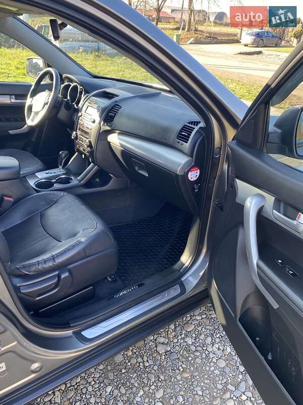 Позашляховик / Кросовер Kia Sorento 2011 в Чернівцях фото 7 Позашляховик / Кросовер Kia Sorento 2011 в Чернівцях