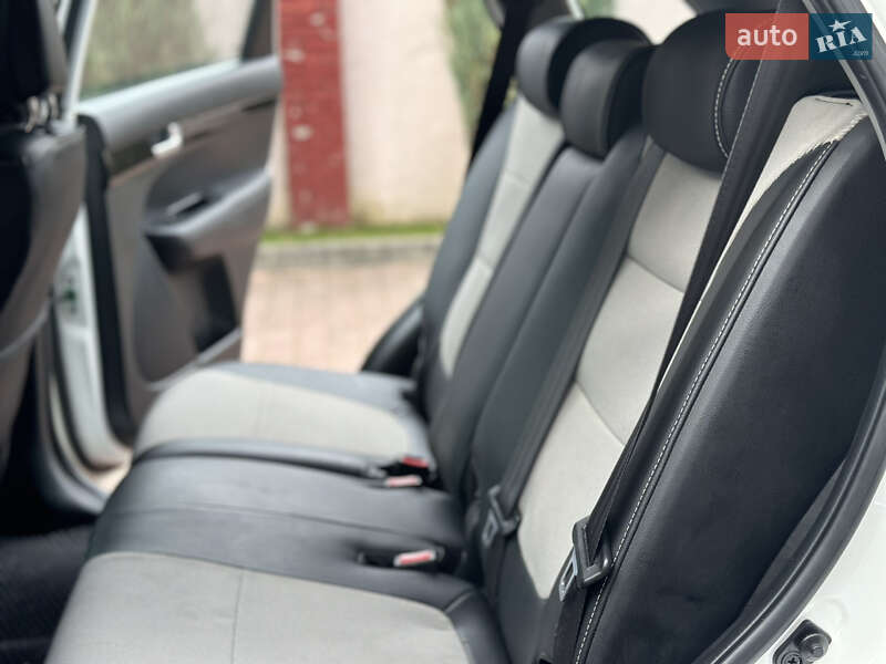 Внедорожник / Кроссовер Kia Sorento 2009 в Стрые