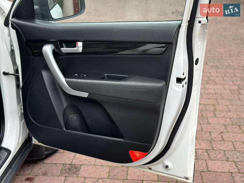 Внедорожник / Кроссовер Kia Sorento 2009 в Стрые