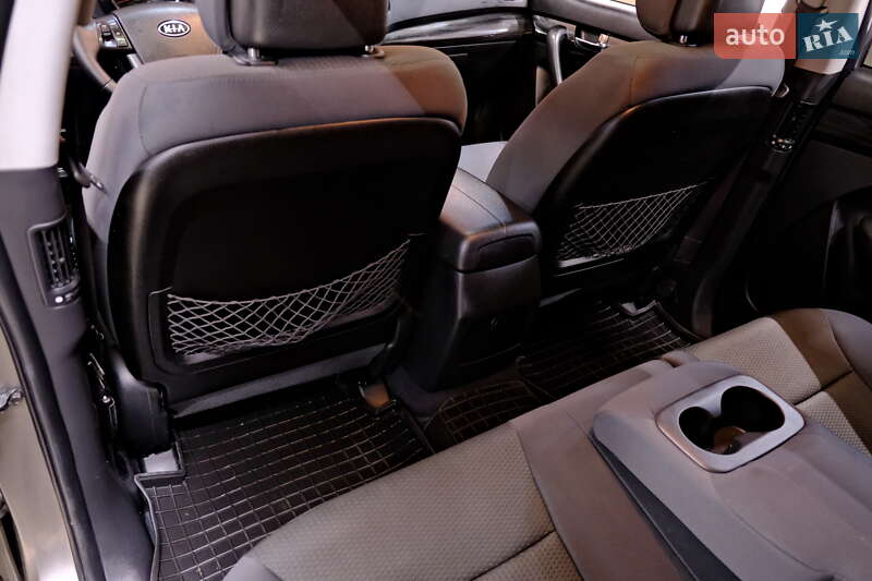 Внедорожник / Кроссовер Kia Sorento 2012 в Одессе фото 34 Внедорожник / Кроссовер Kia Sorento 2012 в Одессе