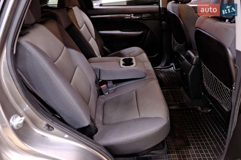 Внедорожник / Кроссовер Kia Sorento 2012 в Одессе фото 37 Внедорожник / Кроссовер Kia Sorento 2012 в Одессе
