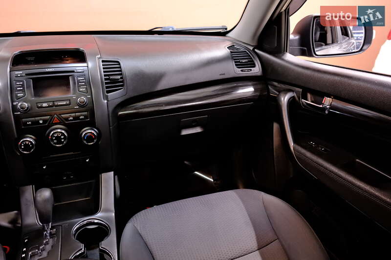 Внедорожник / Кроссовер Kia Sorento 2012 в Одессе фото 48 Внедорожник / Кроссовер Kia Sorento 2012 в Одессе