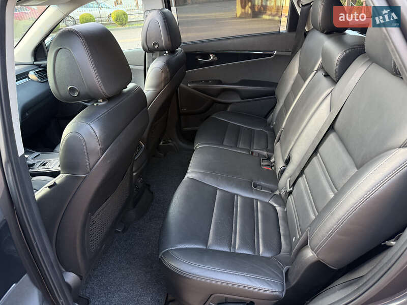 Позашляховик / Кросовер Kia Sorento 2016 в Стрию