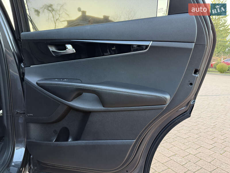 Позашляховик / Кросовер Kia Sorento 2016 в Стрию