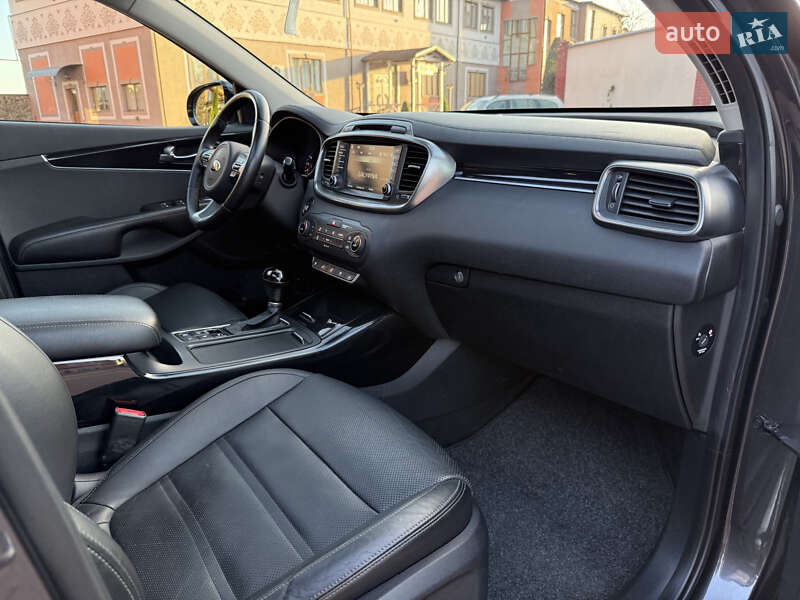 Позашляховик / Кросовер Kia Sorento 2016 в Стрию