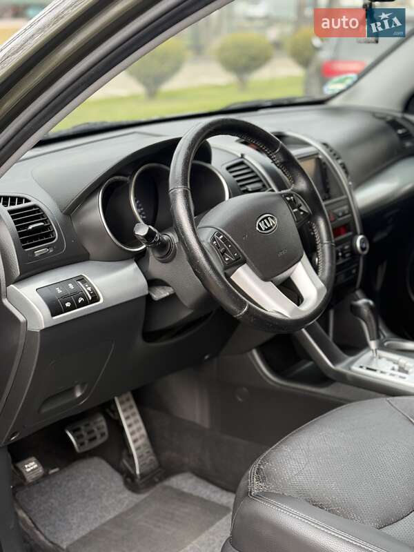 Внедорожник / Кроссовер Kia Sorento 2010 в Стрые