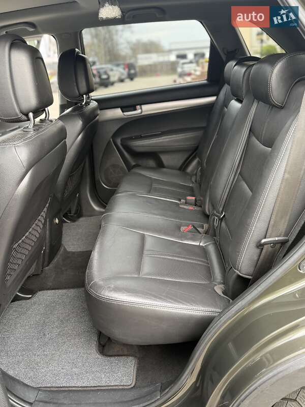 Внедорожник / Кроссовер Kia Sorento 2010 в Стрые