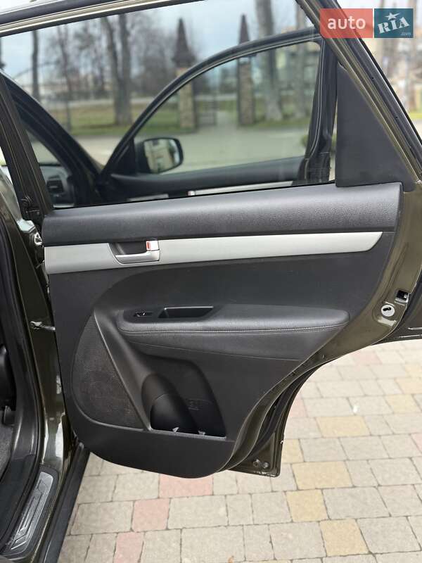 Внедорожник / Кроссовер Kia Sorento 2010 в Стрые