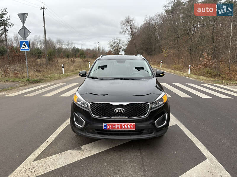 Позашляховик / Кросовер Kia Sorento 2016 в Володимирі