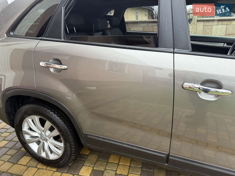 Позашляховик / Кросовер Kia Sorento 2010 в Коломиї