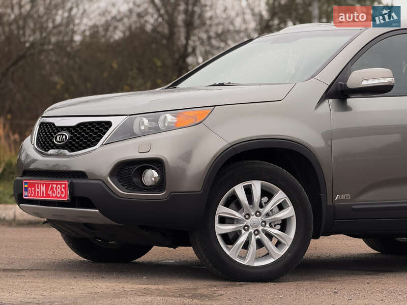 Позашляховик / Кросовер Kia Sorento 2012 в Радивиліві