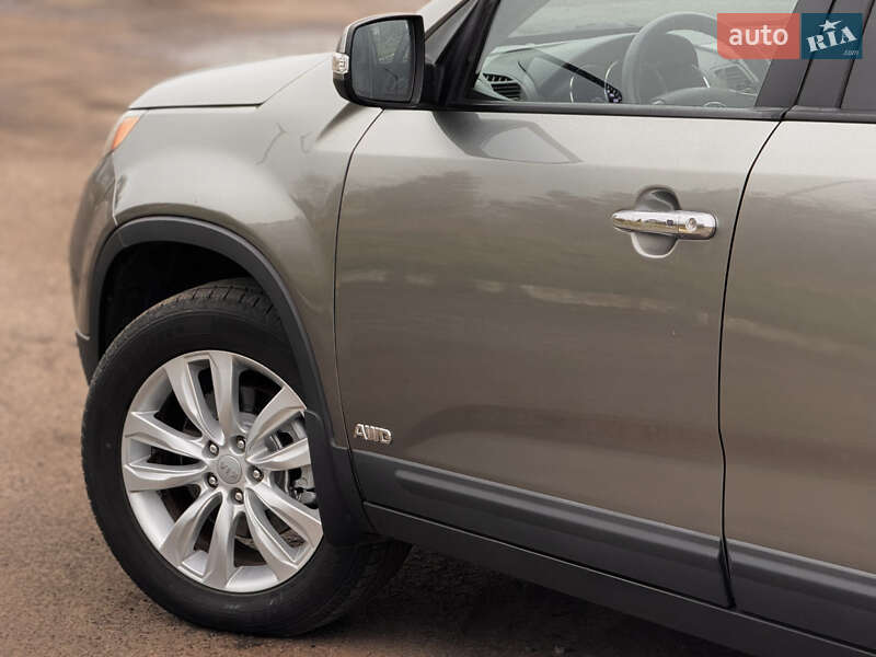 Позашляховик / Кросовер Kia Sorento 2012 в Радивиліві
