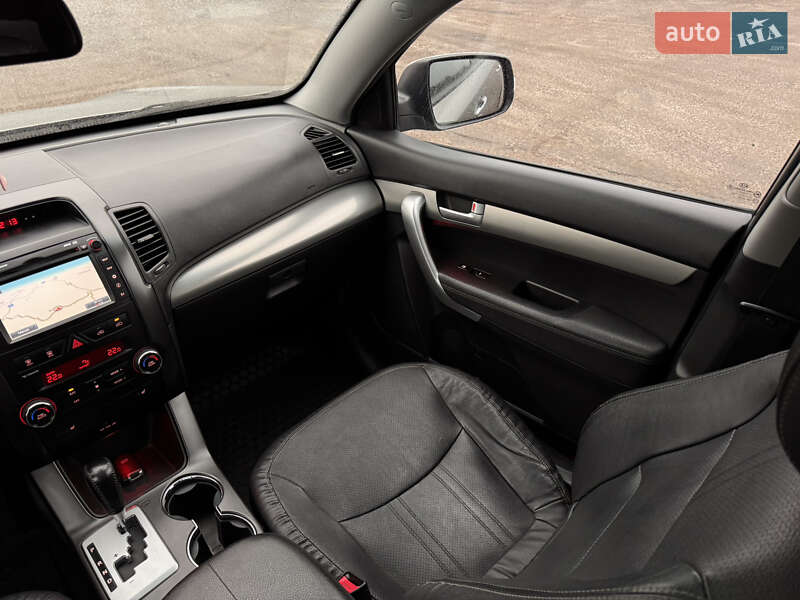 Позашляховик / Кросовер Kia Sorento 2012 в Радивиліві