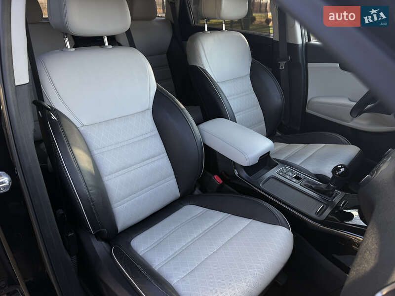 Позашляховик / Кросовер Kia Sorento 2017 в Івано-Франківську фото 14 Позашляховик / Кросовер Kia Sorento 2017 в Івано-Франківську