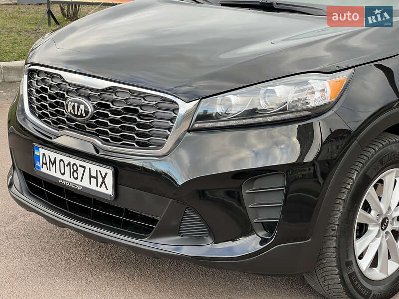 Позашляховик / Кросовер Kia Sorento 2018 в Житомирі